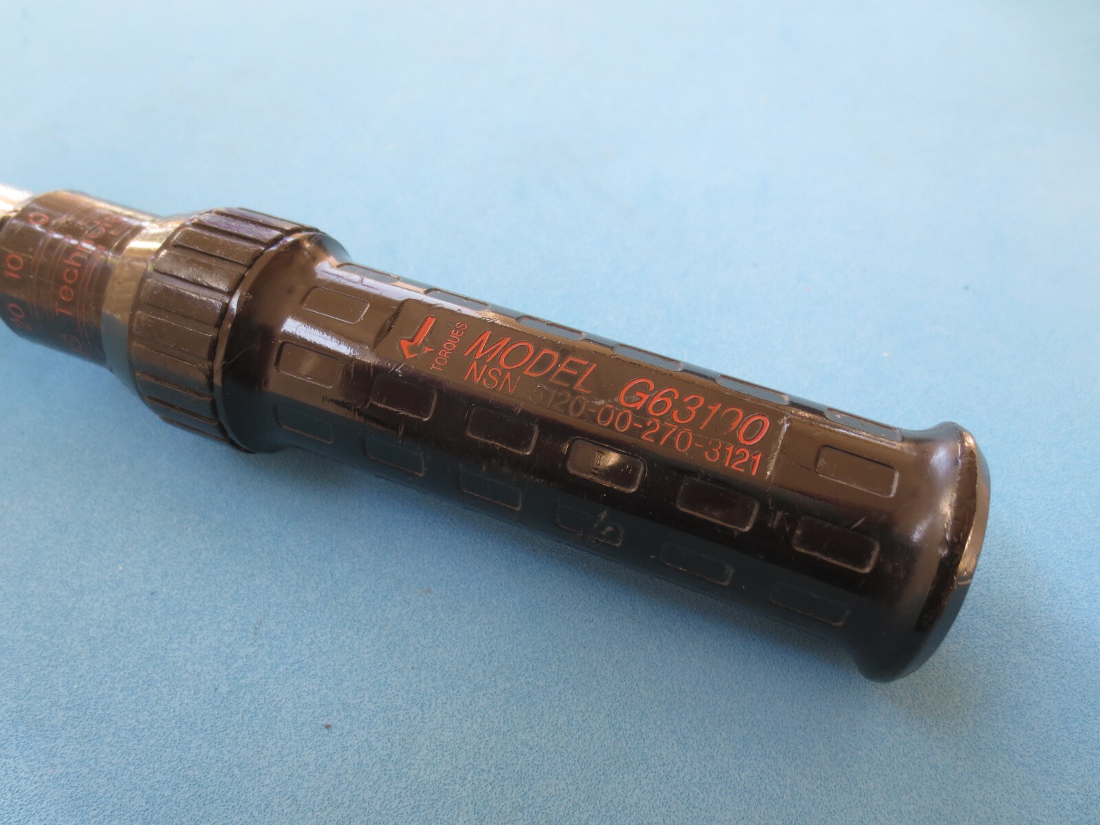JS Technology G63190, 1/2″ Drive, 700-1600 in./lb. Click Torque Wrench