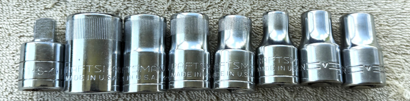 LOT OF 8, 1/2 INCH DRIVE SOCKETS AS PICTURES AND DESCRIBED