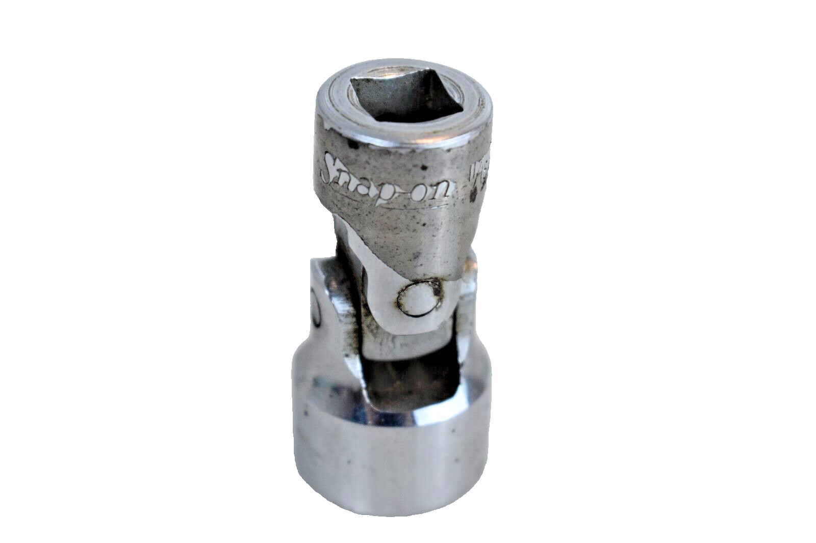 Snap On Tools FVU22 11/16″ SAE Shallow Universal Socket 3/8″ Drive 12 Point USA