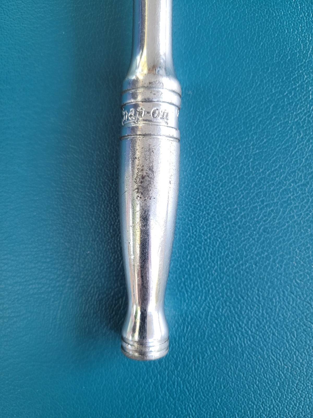 Snap-On Ratchet 3/8″ Drive 11″ Standard Grip Flex Head. F711A
