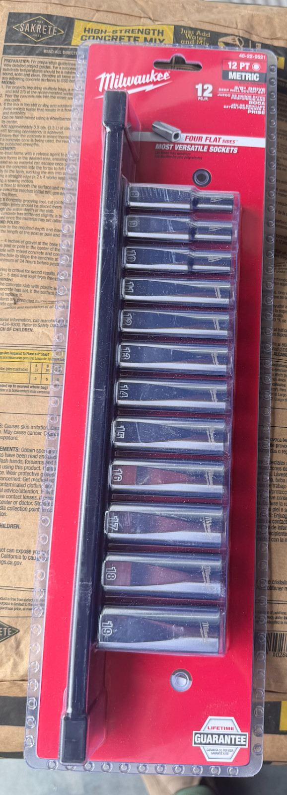 Milwaukee 48-22-9521 12-Piece 3/8″ Drive 12-Point Deep Well Metric Socket Set