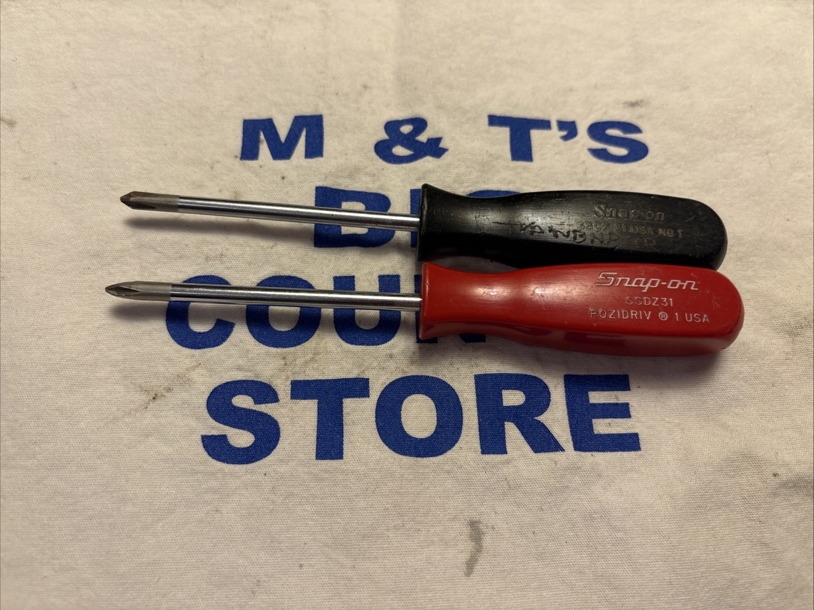 Snap-on Tools USA 2pc 6″ Screwdrivers Both Phillips SSDP31 & SSDZ31