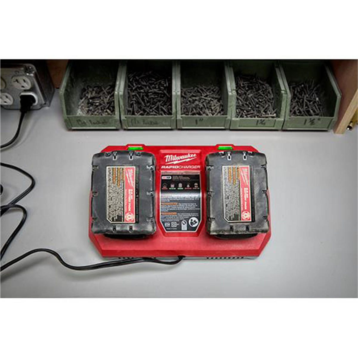 Milwaukee Tool M18 Dual Bay Simultaneous Rapid Charger