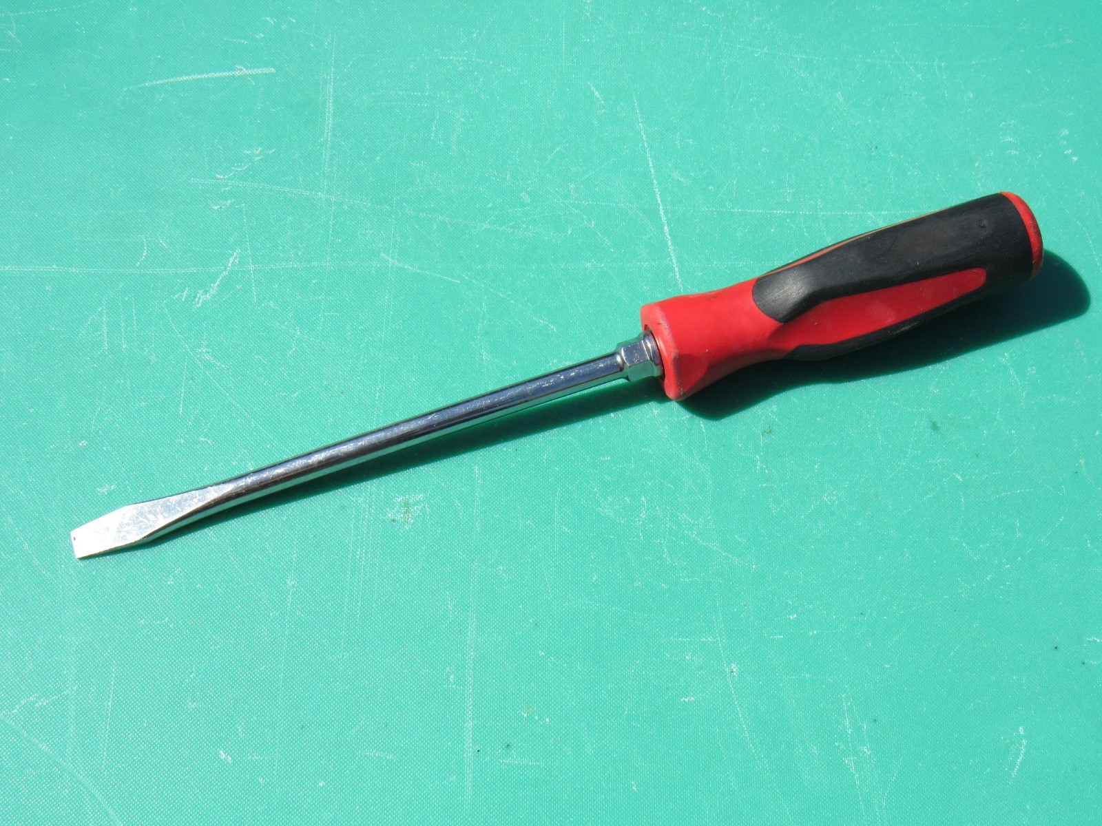 SNAP ON SGD8BR SGD8B RED BLACK HANDLE STRAIGHT / FLAT TIP / SLOTTED SCREWDRIVER