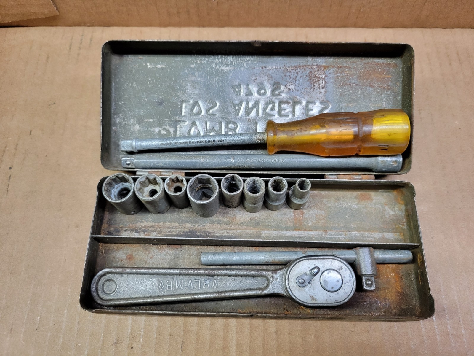 Vintage Plomb 1/4 + 9/32″ Drive 12-piece Socket Set with Metal Box