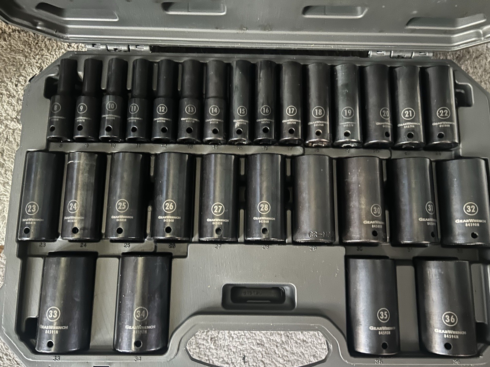 29 Pcs 1/2″ Drive 6 point Metric Deep Impact Socket Set 8-36MM Gearwrench 84935N