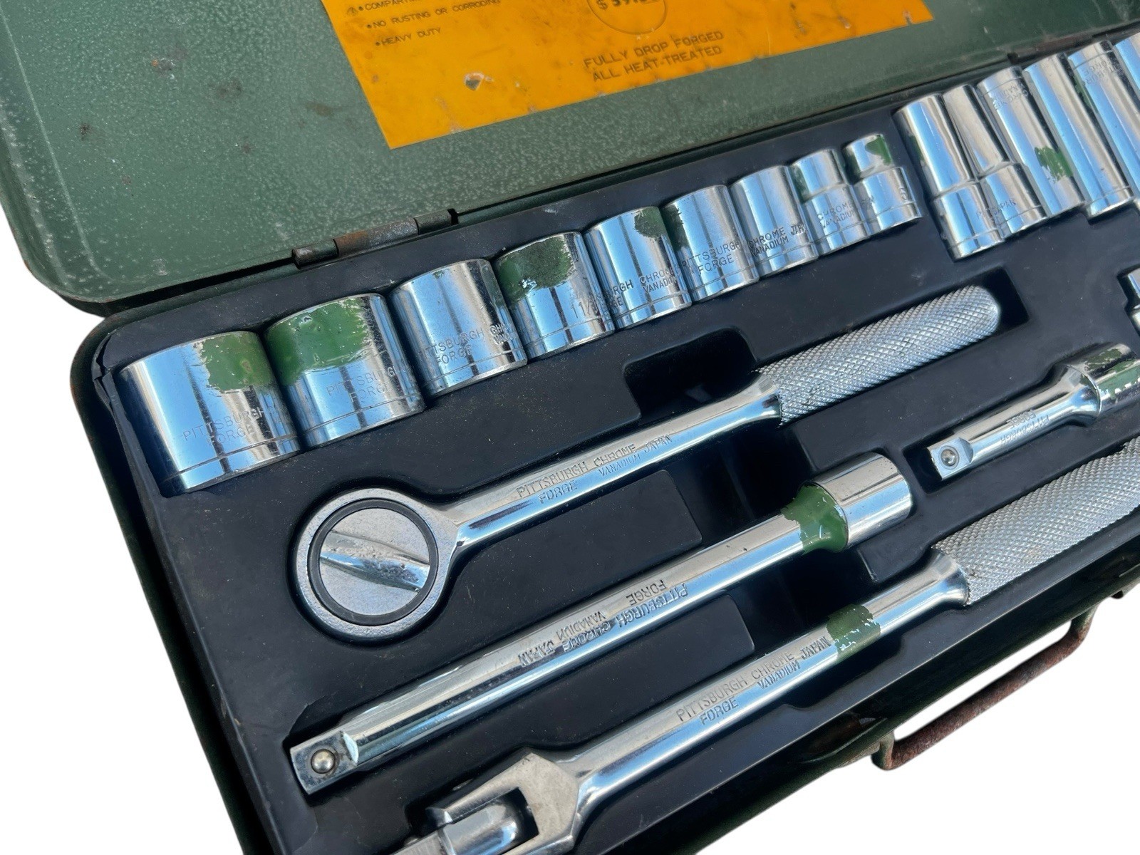 Vintage Pittsburgh Forge 24-piece, 3/8″ square drive SAE socket set