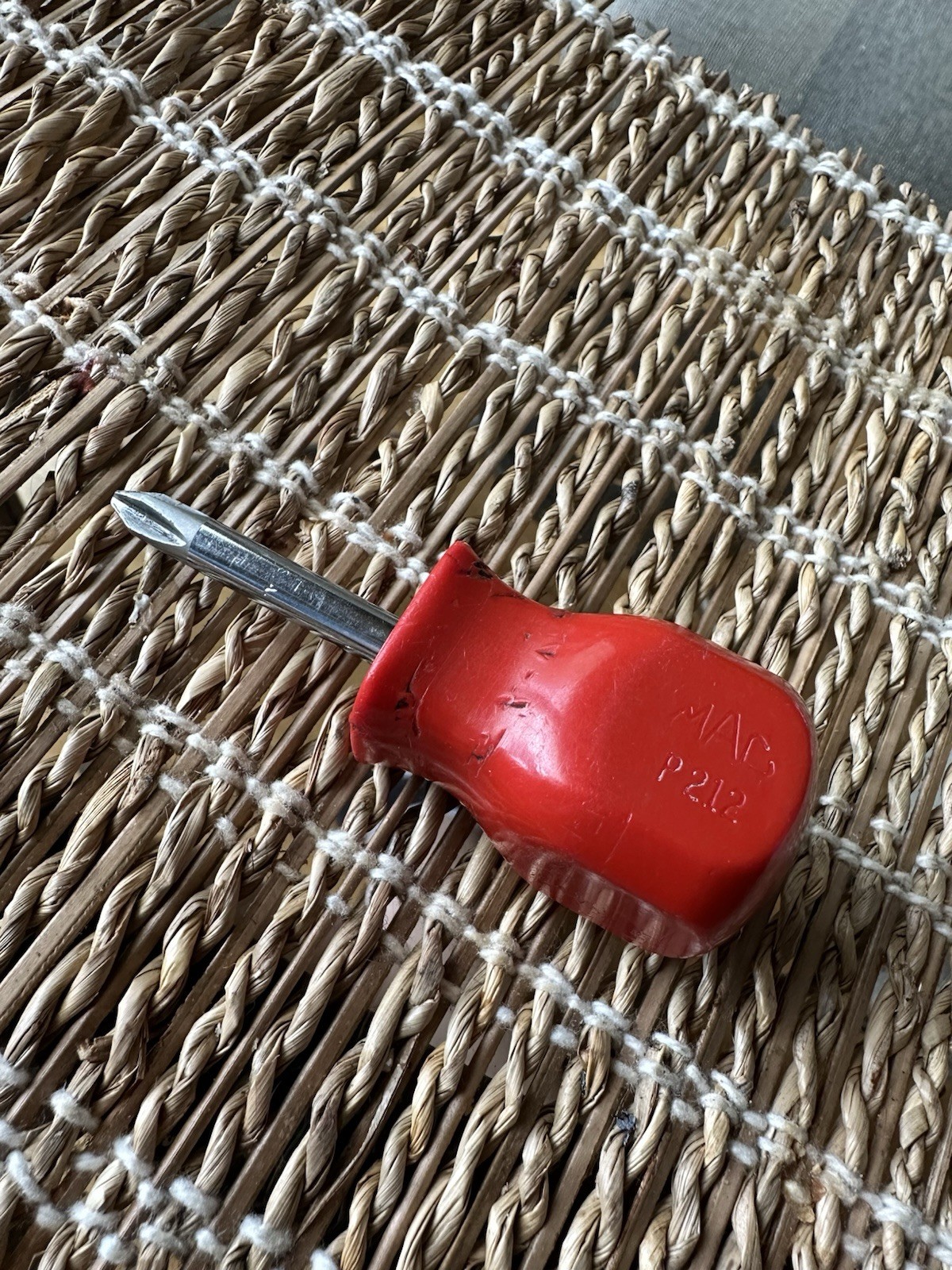 MAC Tools Stubby Philips Screw Driver. Red Handle. P212