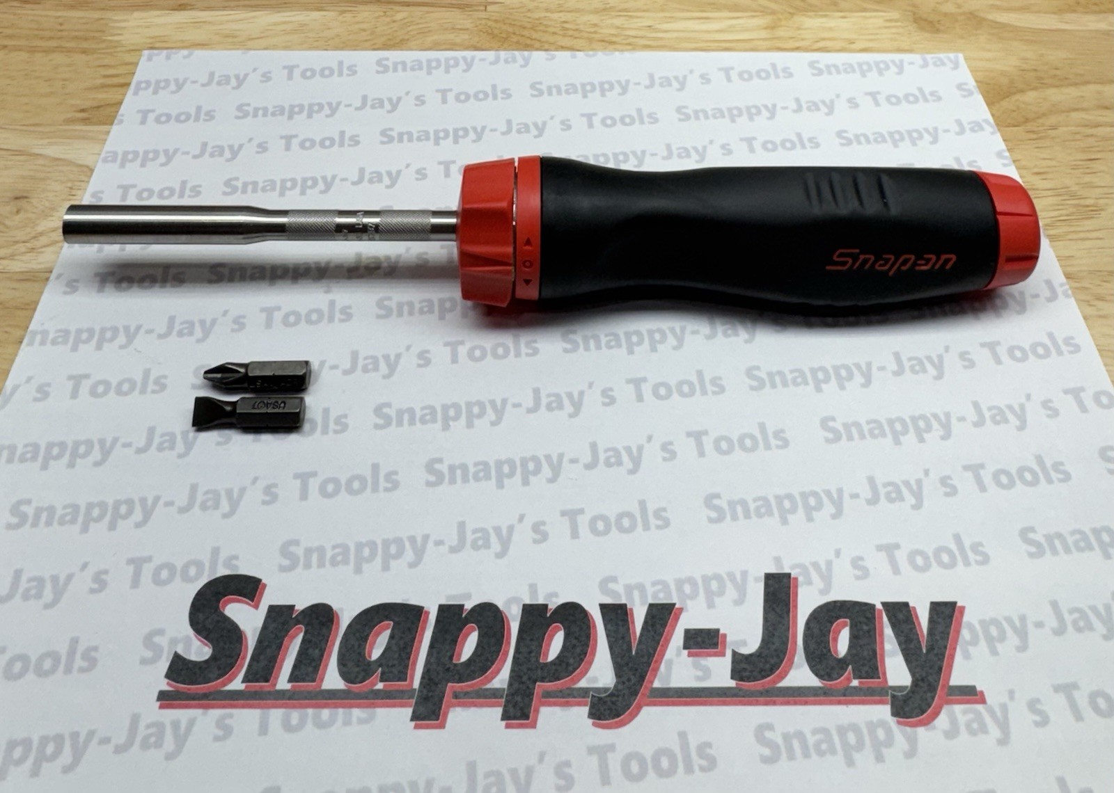 Snap-on Tools NEW RED Soft Grip Ratcheting Screwdriver w/ Bits SGDMRC44BR