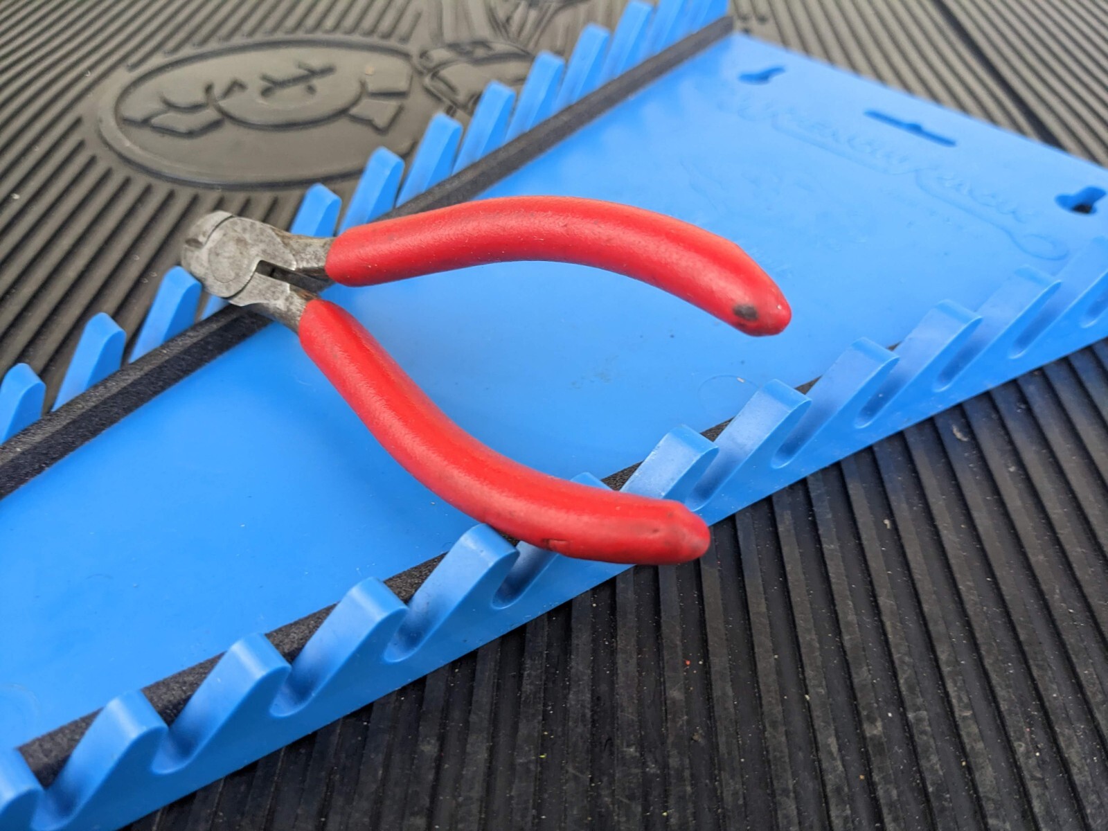#bb284 Snap-On Tools USA 85BCP Diagonal Cutter 5″ Precision Pliers – Red