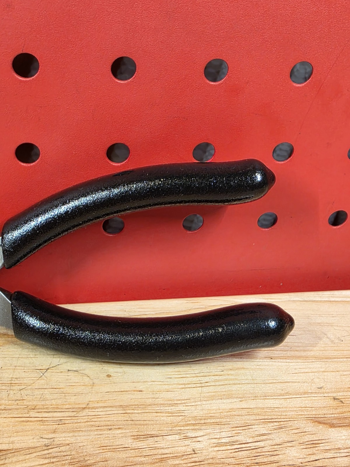 Snap-on Tools 95ACF Black 6″ Soft Grip Needle Nose Pliers USA