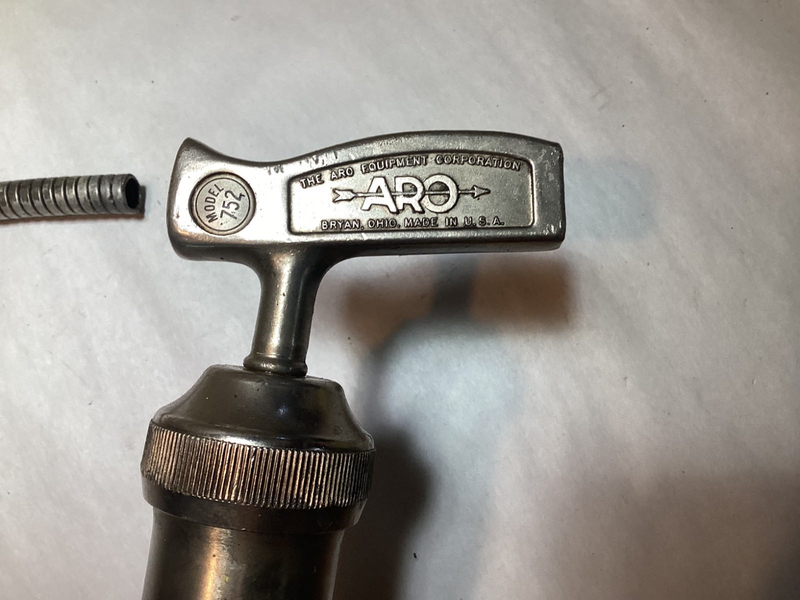Vintage ARO #752 grease gun pump automotive mechanic
