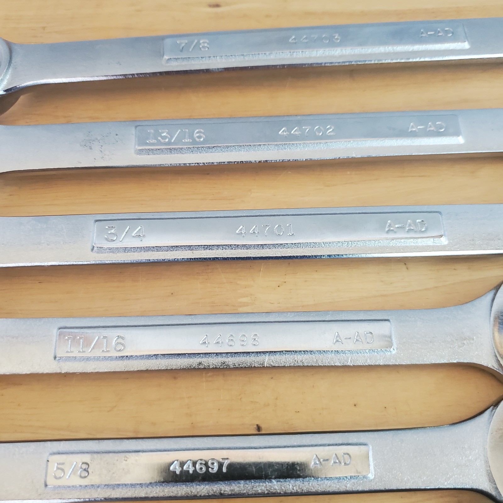 12pc Craftsman 12pt SAE Combination Wrench Set 1/4″ -7/8″ A-AD Series