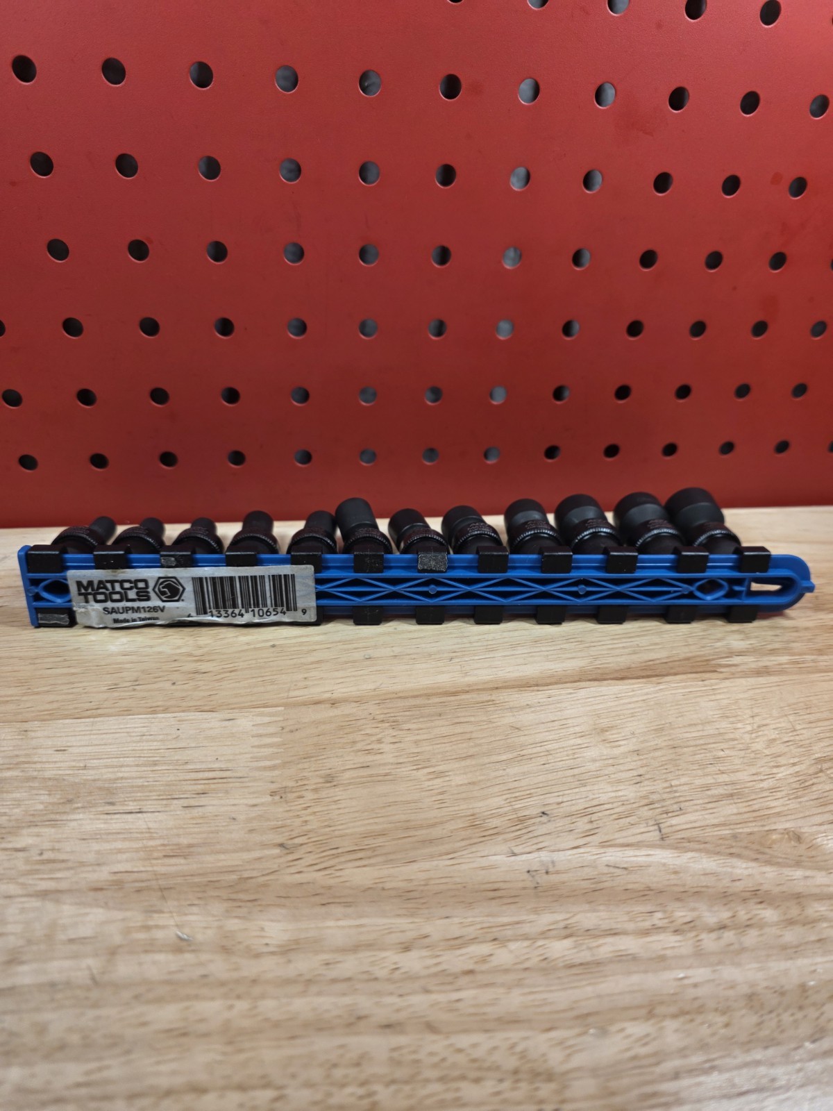 Matco Tools SAUPM126V 5-15mm 12-Piece 1/4” Drive Metric Impact Swivel Socket Set
