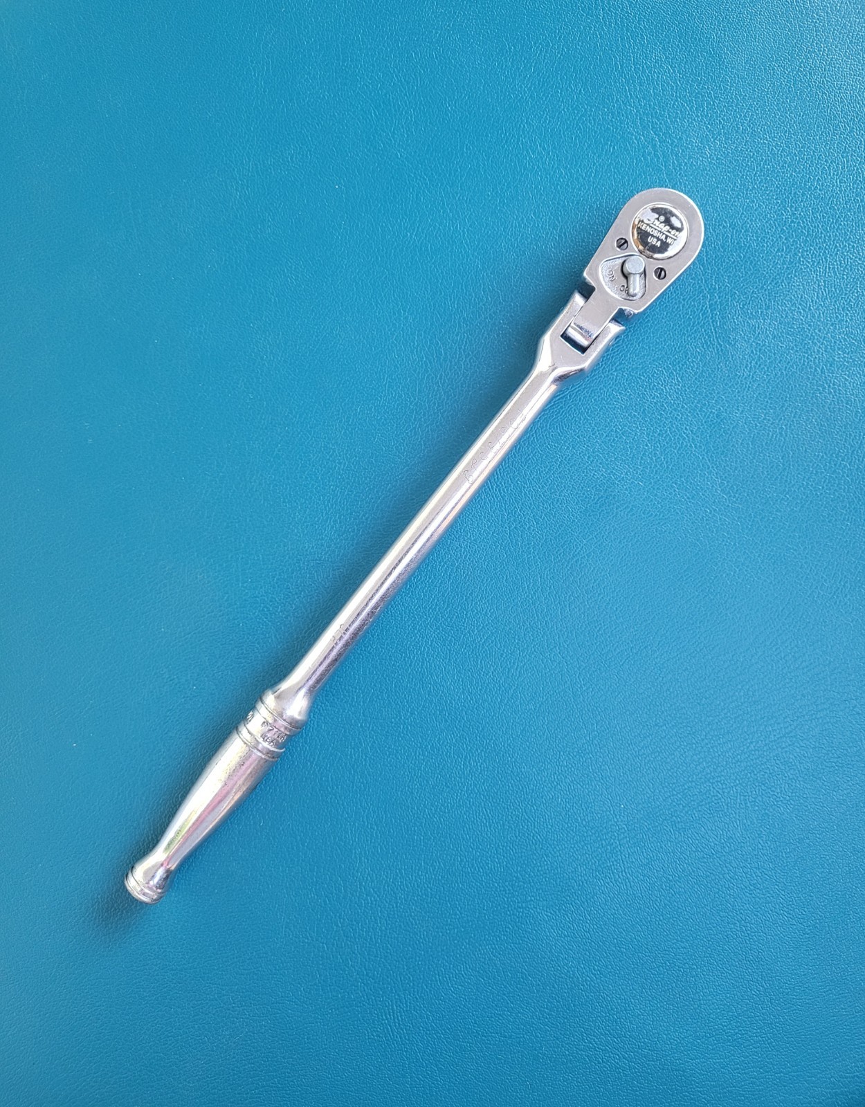 Snap-On Ratchet 3/8″ Drive 11″ Standard Grip Flex Head. F711A
