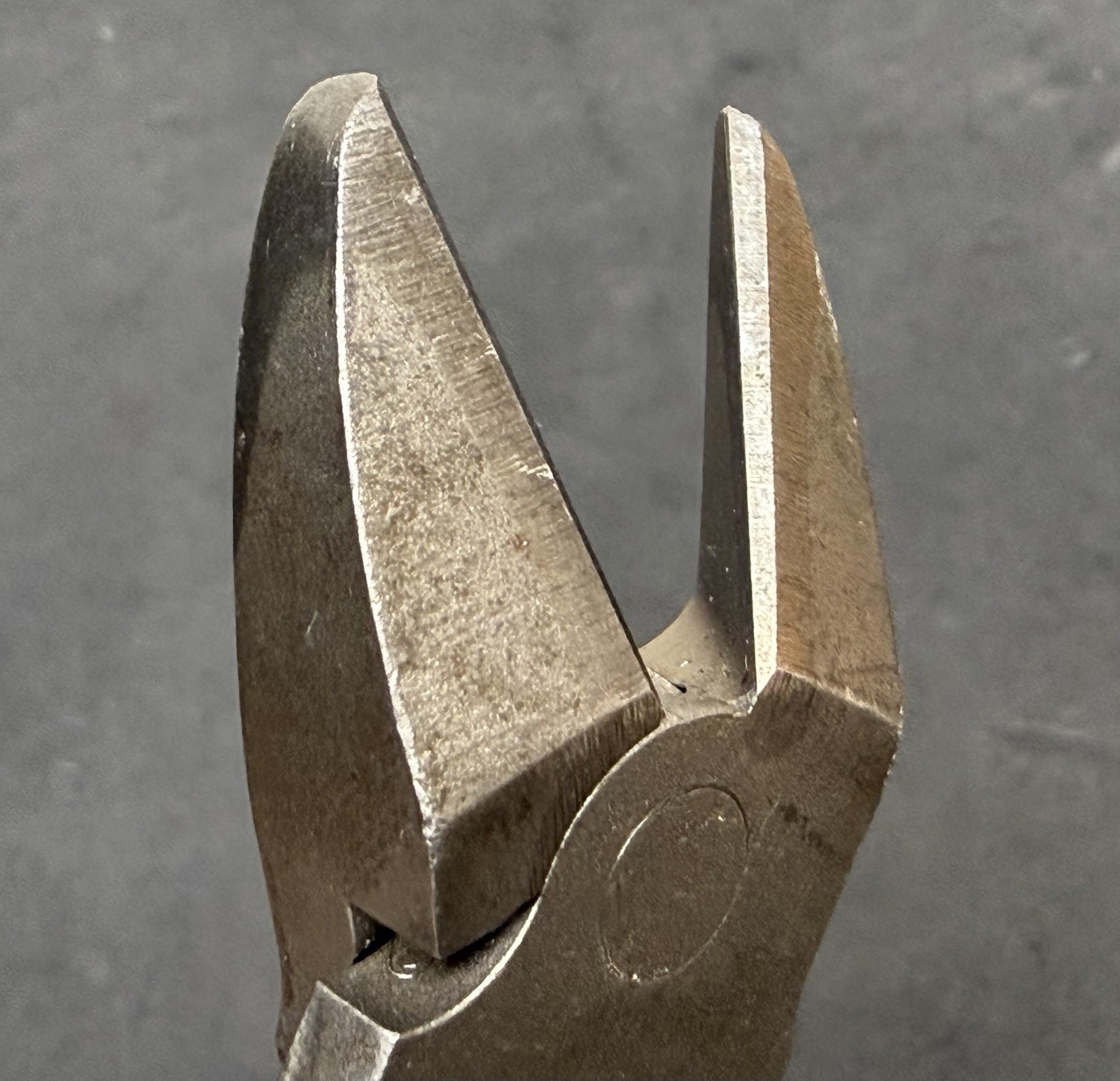 Snap On METALLIC GREY Talon Grip 8” High Leverage Diagonal Side Cutters 388ACF