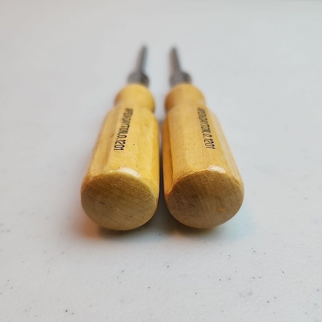 x2 Apex Dayton 1201 Phillips Screwdrivers Wood Handle Super USA Made #1 Vintage