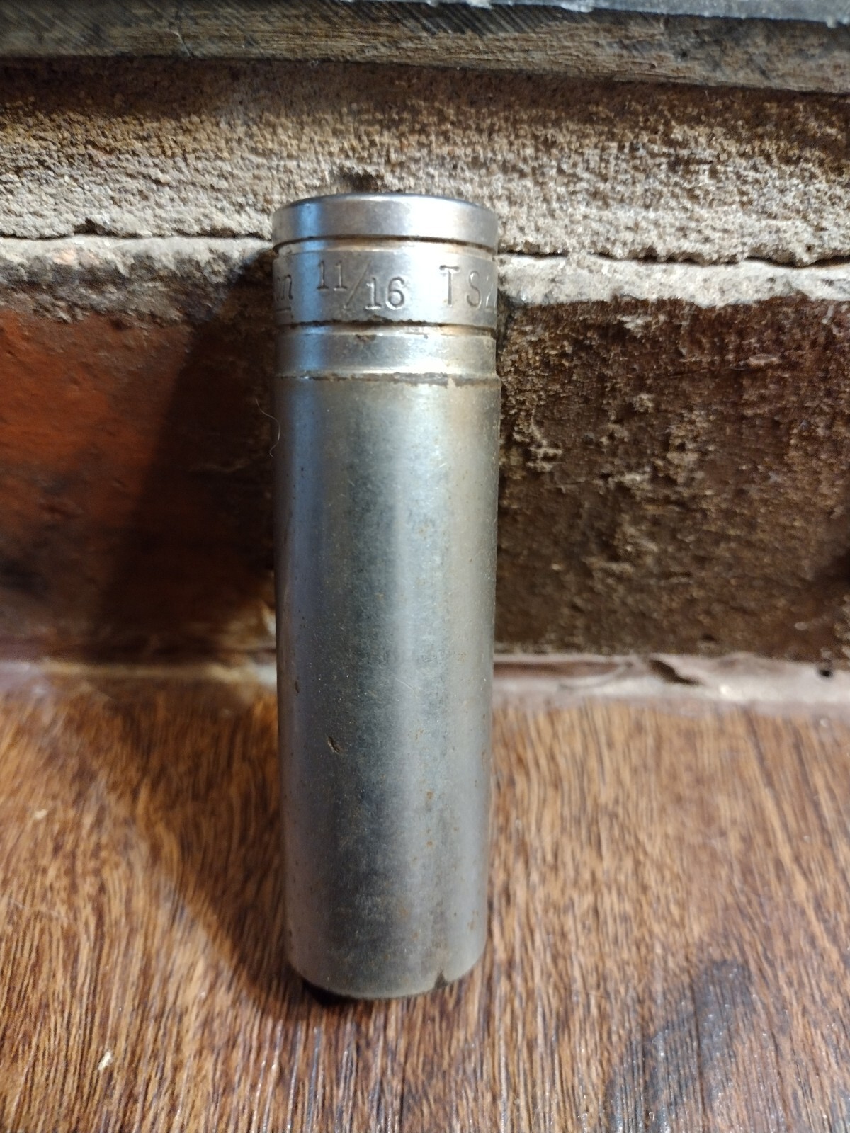 Snap-On TS221 11/16″ 1/2″ Dr 6 Pt Chrome Deep-Well Socket