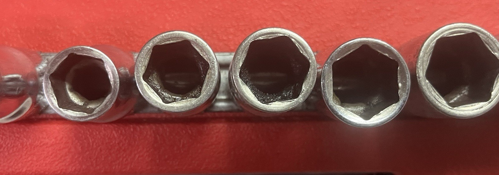Snap-on Tools 1/2″ & 3/8” Drive Complete Sets Metric Chrome 6 Point Sockets