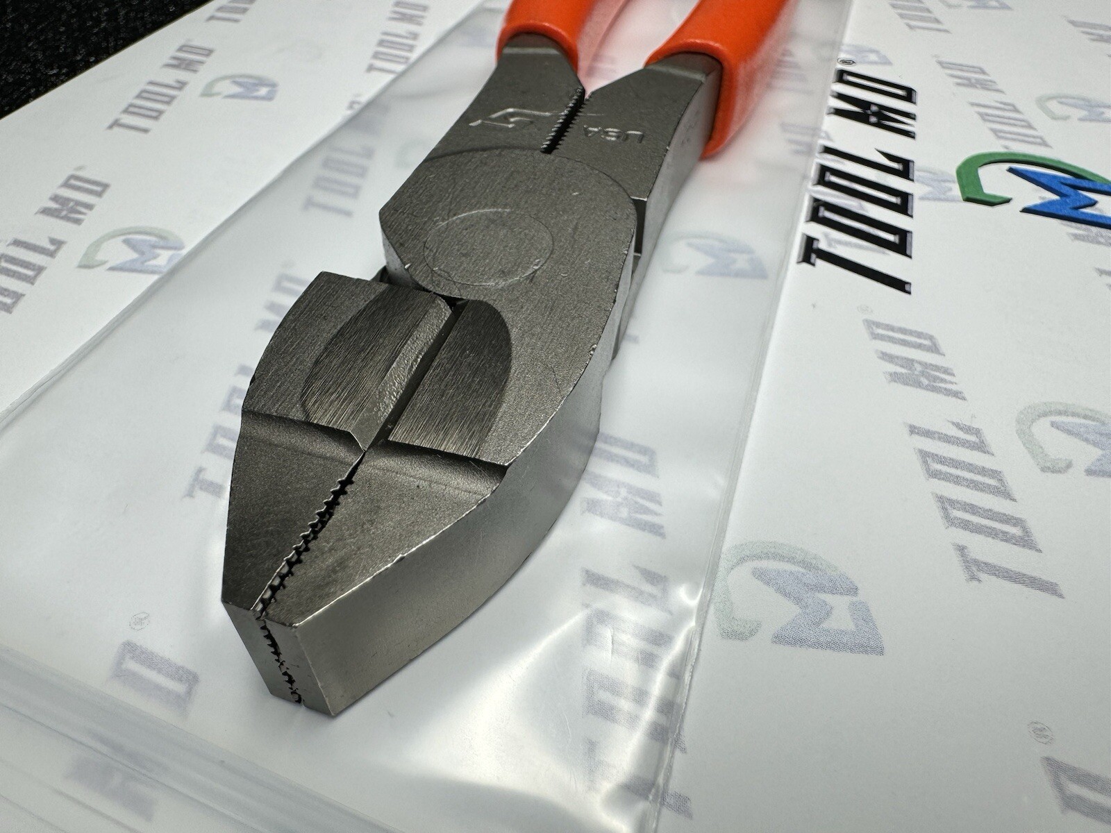 Snap-on Tools USA NEW 9″ ORANGE Heavy-Duty Combination Lineman’s Pliers 59CF