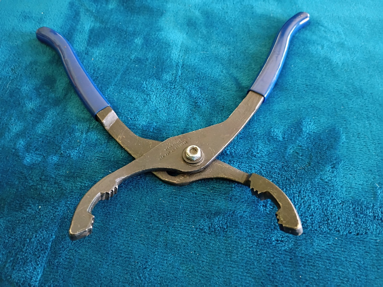Blue Point USA Adjustable Slip Joint Oil Filter Pliers, 2.25″-4” YA4050B.