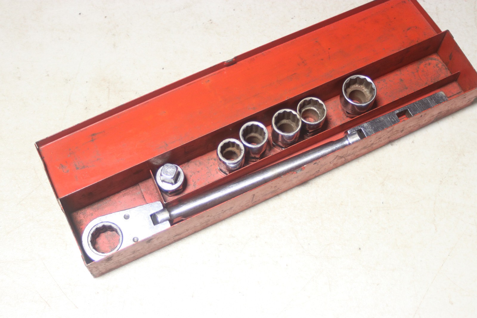MAC Tools VRF Front End Alignment Pass Through Socket Set