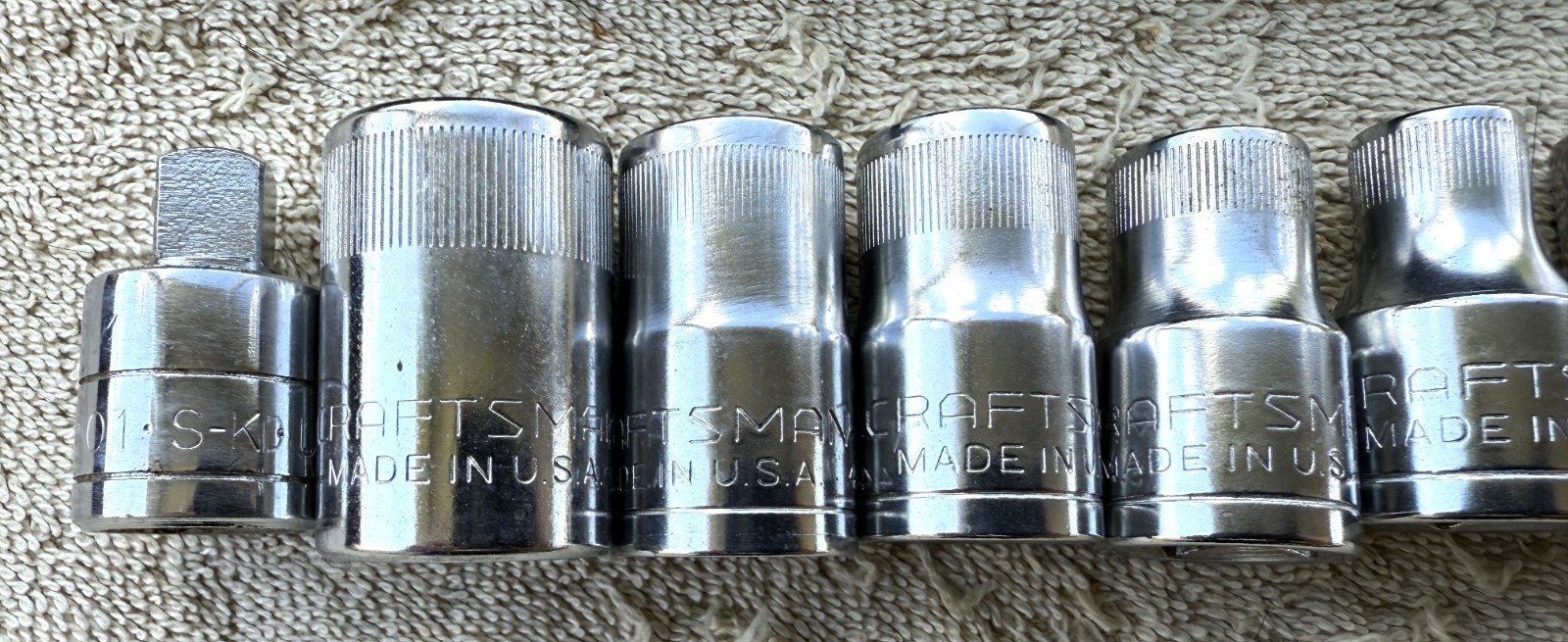 LOT OF 8, 1/2 INCH DRIVE SOCKETS AS PICTURES AND DESCRIBED