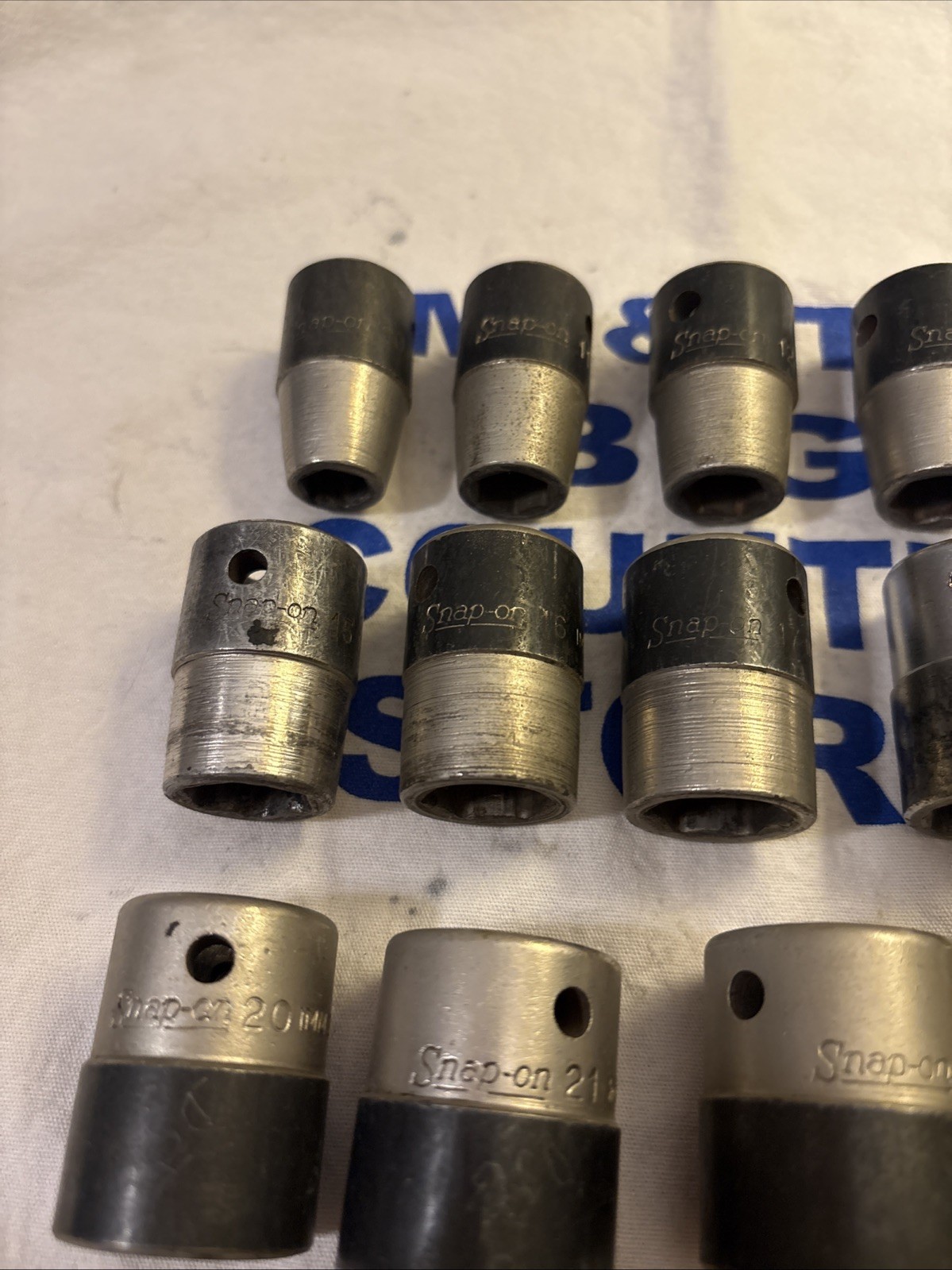 Snap-on Tools USA 1/2″ Drive 18pc 6pt Metric 10mm-27mm Shallow Impact Socket Set