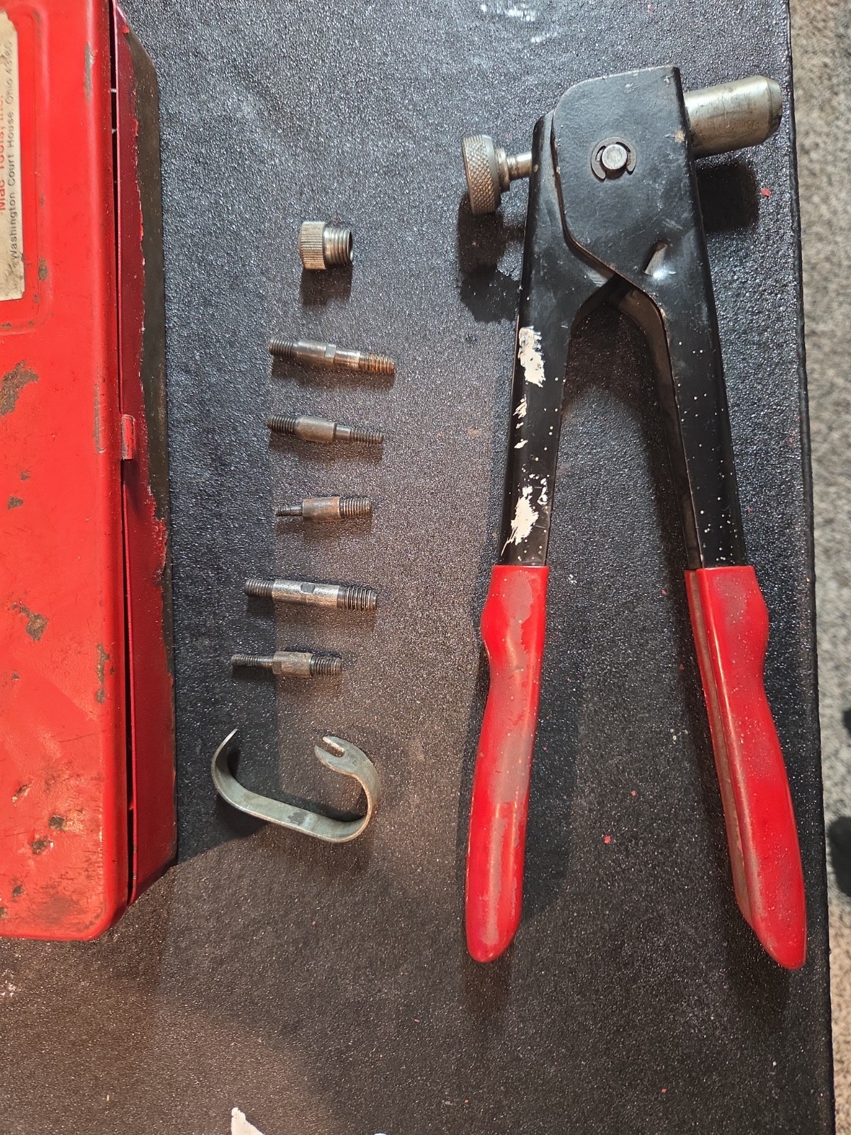 Mac Tools TSN6S Nutsert Installation Kit- Metal case heavily worn, see pics
