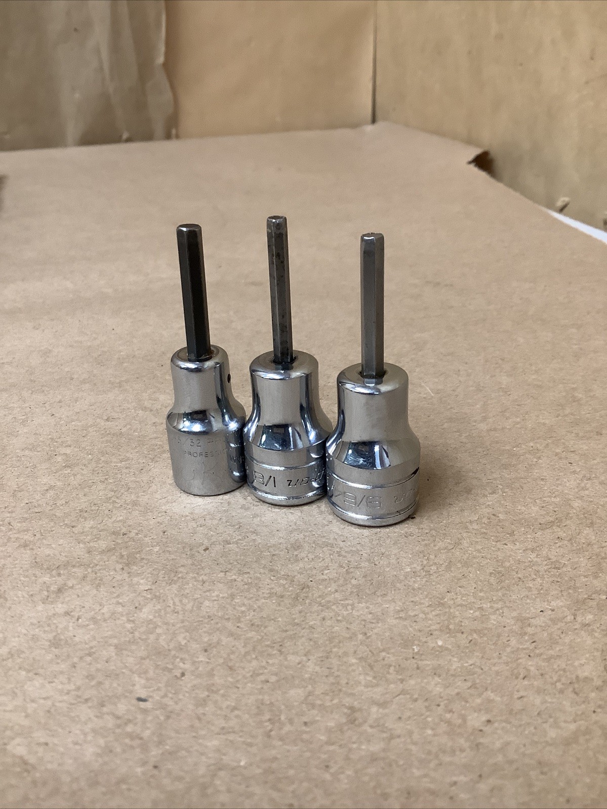 Snap On FL860 17pc 1/4”-7/8” & 5/32”-1/4” 3/8” Drive 12PT Socket Set -Silver