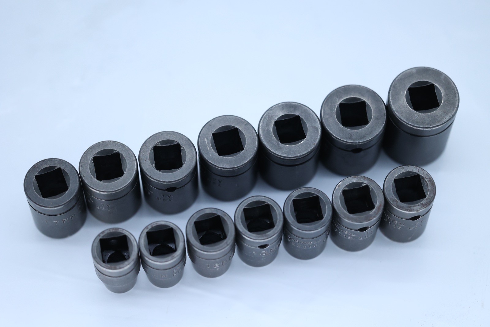 Cornwell USA 1/2″ Drive 14 Piece Metric Shallow Impact Socket Set 12 Point