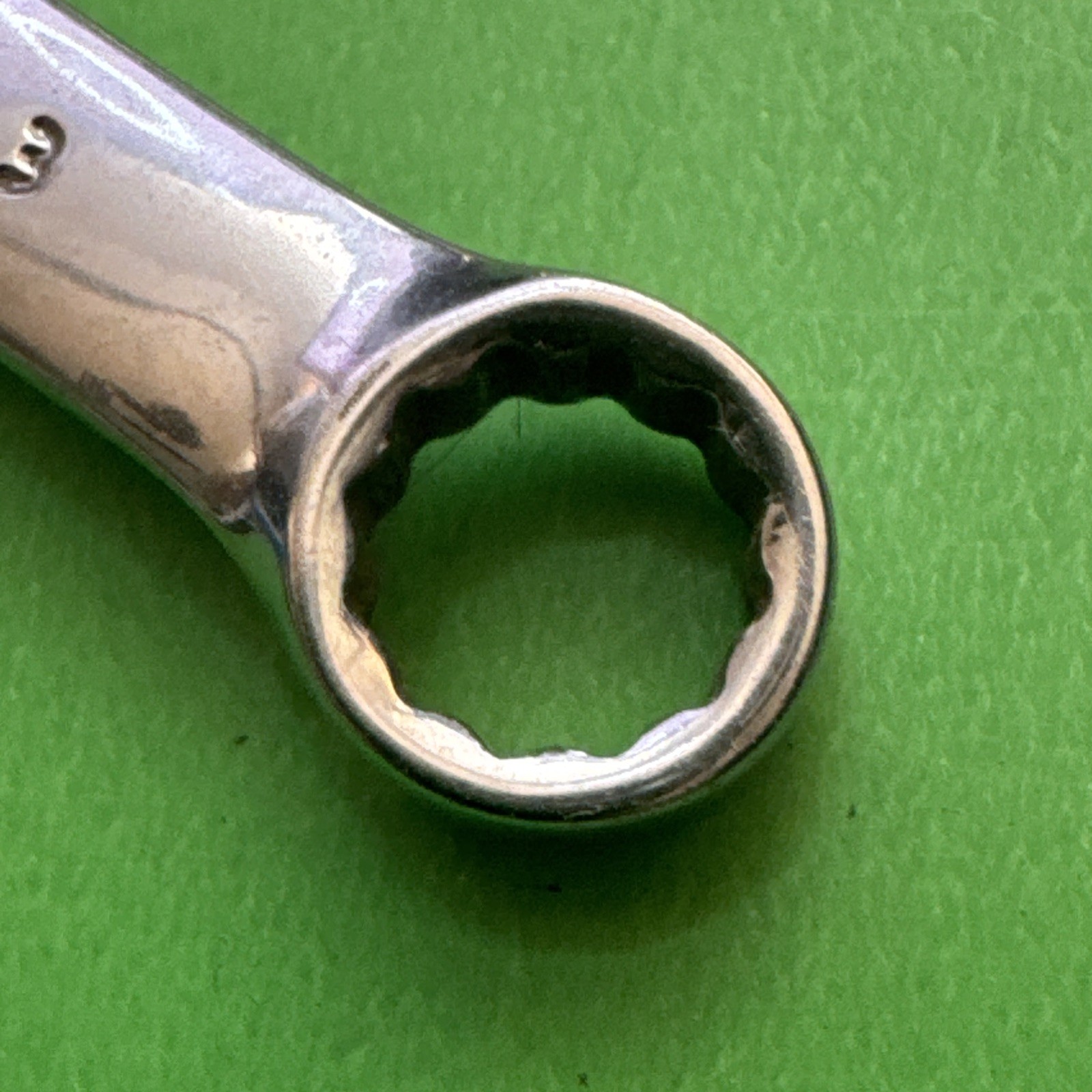 Snap-On USA 12-Point SAE Size 5/16″ Flank Drive Midget Combination Wrench OXI10B