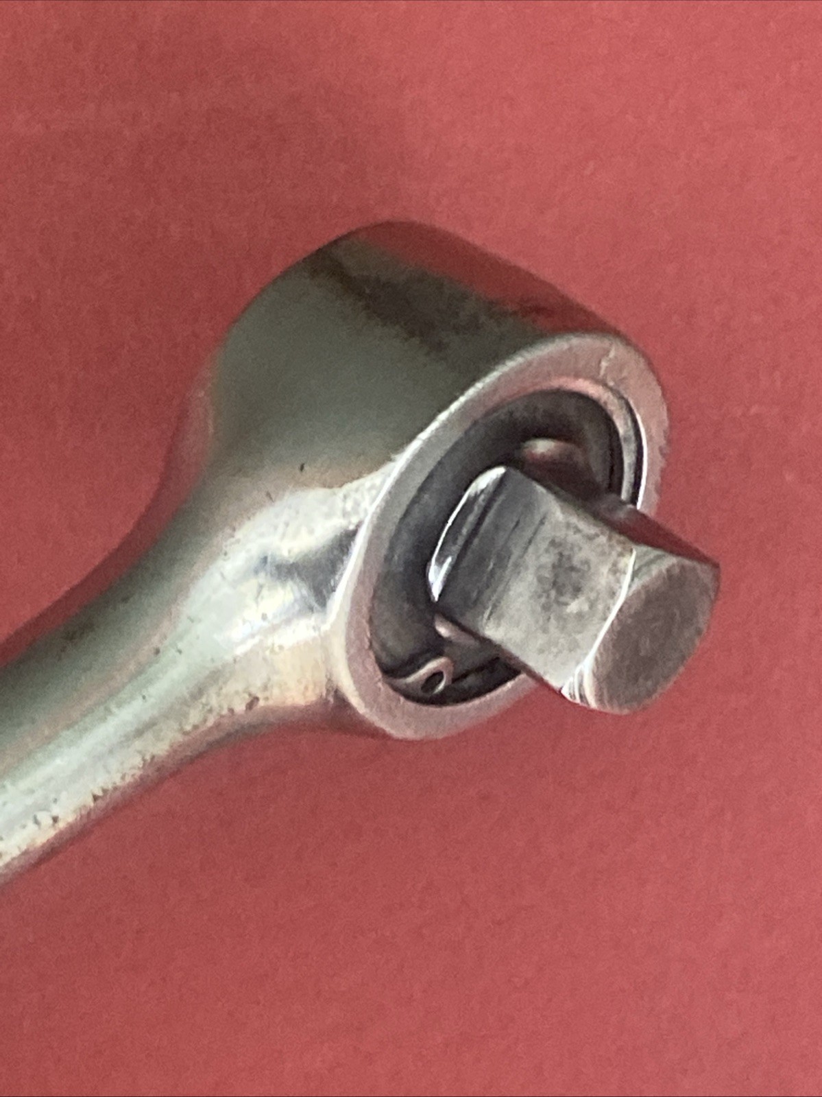 Vintage Mac Tools V8R USA Round Head Ratchet Fine-tooth 1/2” Drive Mechanic Tool