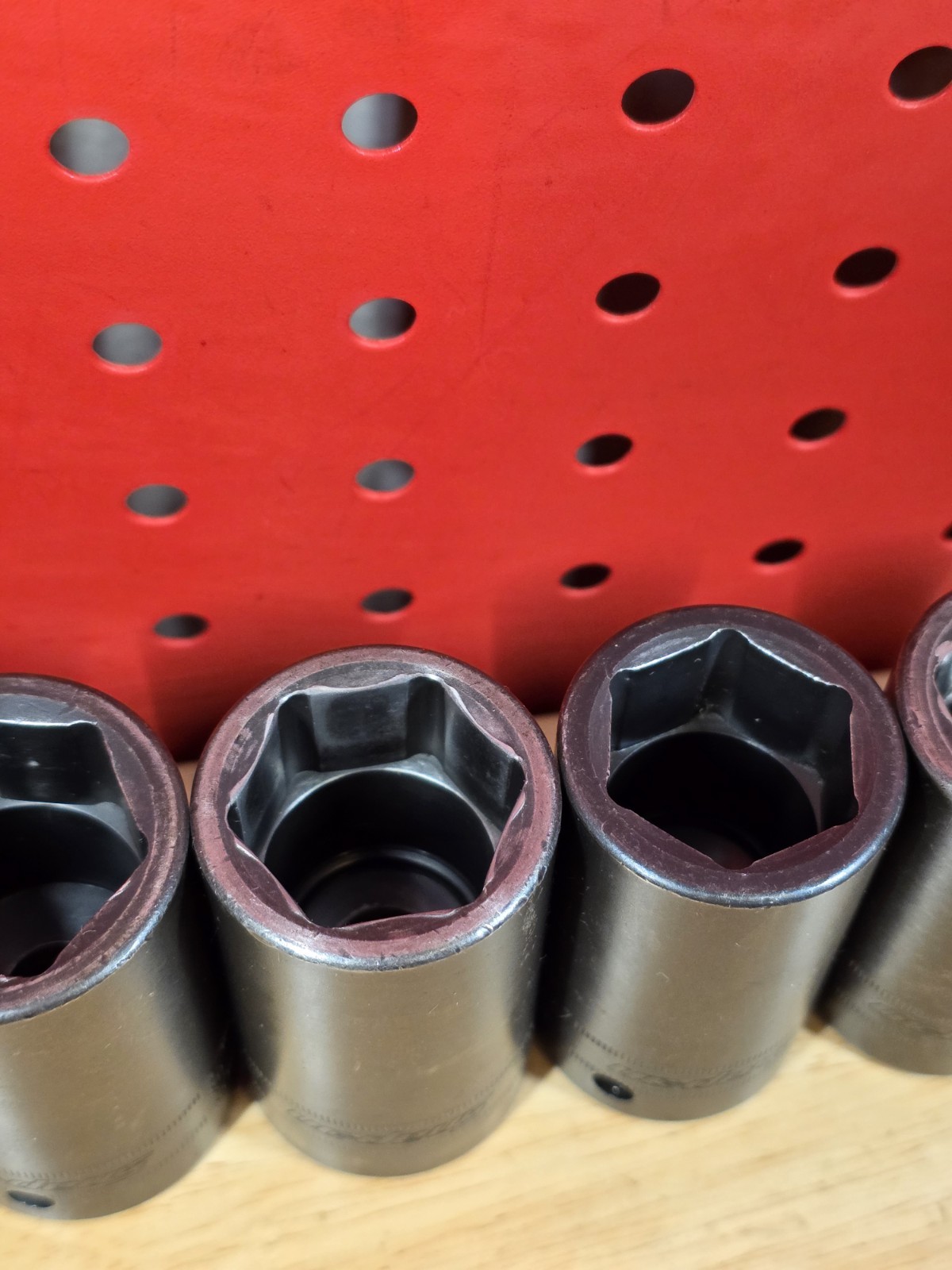 Snap-on 312IMMS 1/2″ Drive 15-25MM + 27MM 6-Pt Semi-Deep Impact Socket Set