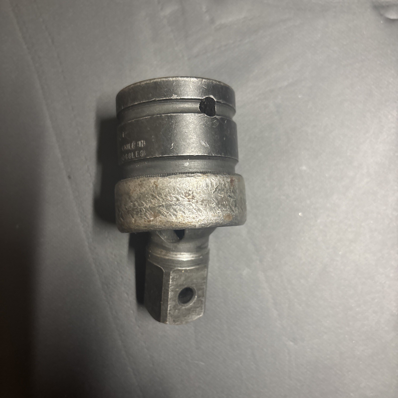 Snap-on Tools 3/4″ Drive Swivel Ball Impact Universal Joint IMB 82 Socket USA
