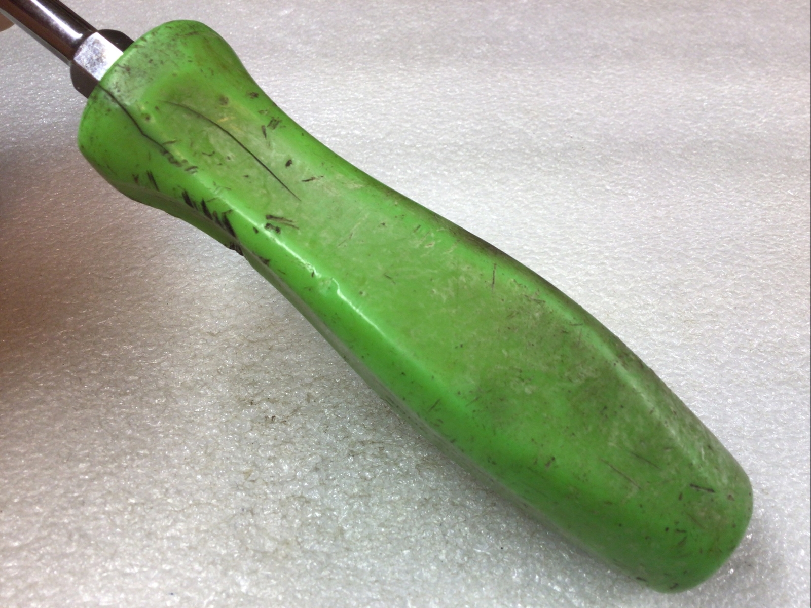 Snap On#SDD6 – 6” Long, Flat/Slot, Blade, Hard Green Handle, Screwdriver-USA-