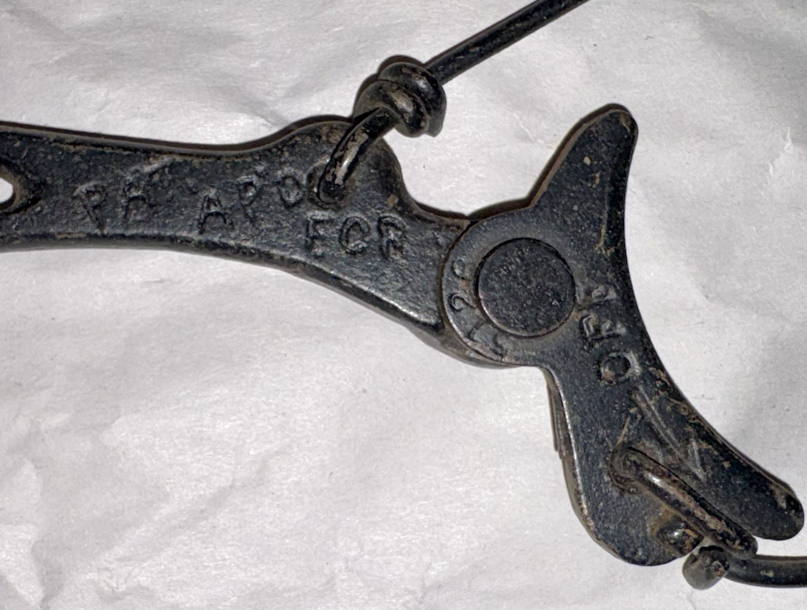 VINTAGE BEST S. CO. CAST IRON SMALL FILTER/STRAP WRENCH