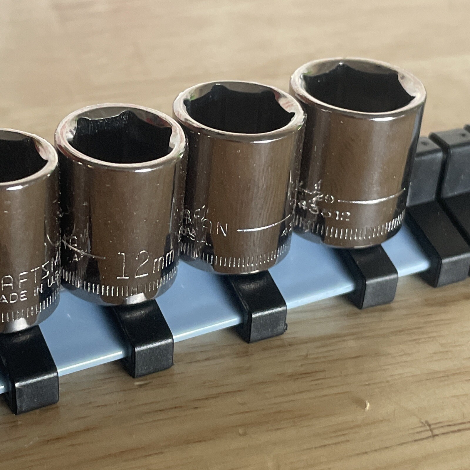 Craftsman USA 1/4″ Dr. 6 Pt Shallow 12 Pc Metric Socket Set 4-14mm Inverted G2