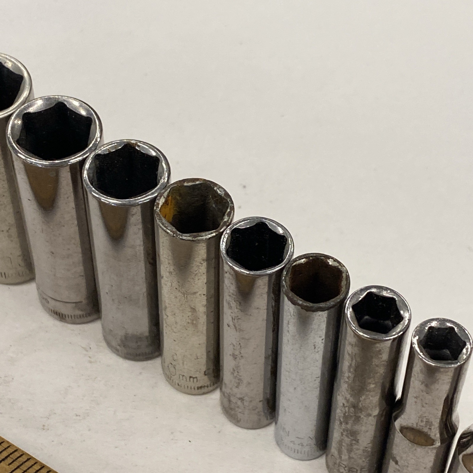 Craftsman USA 1/4 dr. 11 pc. 6 pt socket set Mixed Series Deep 4 – 14mm, M0867