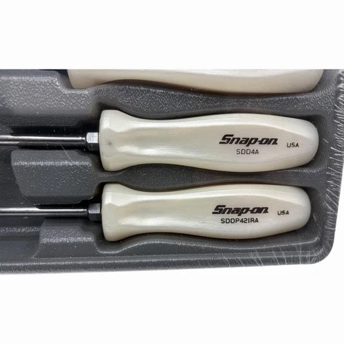 Snap On Tools PEARL WHITE 7pc Hard Handle Combination Screwdriver Set SDDX70APW