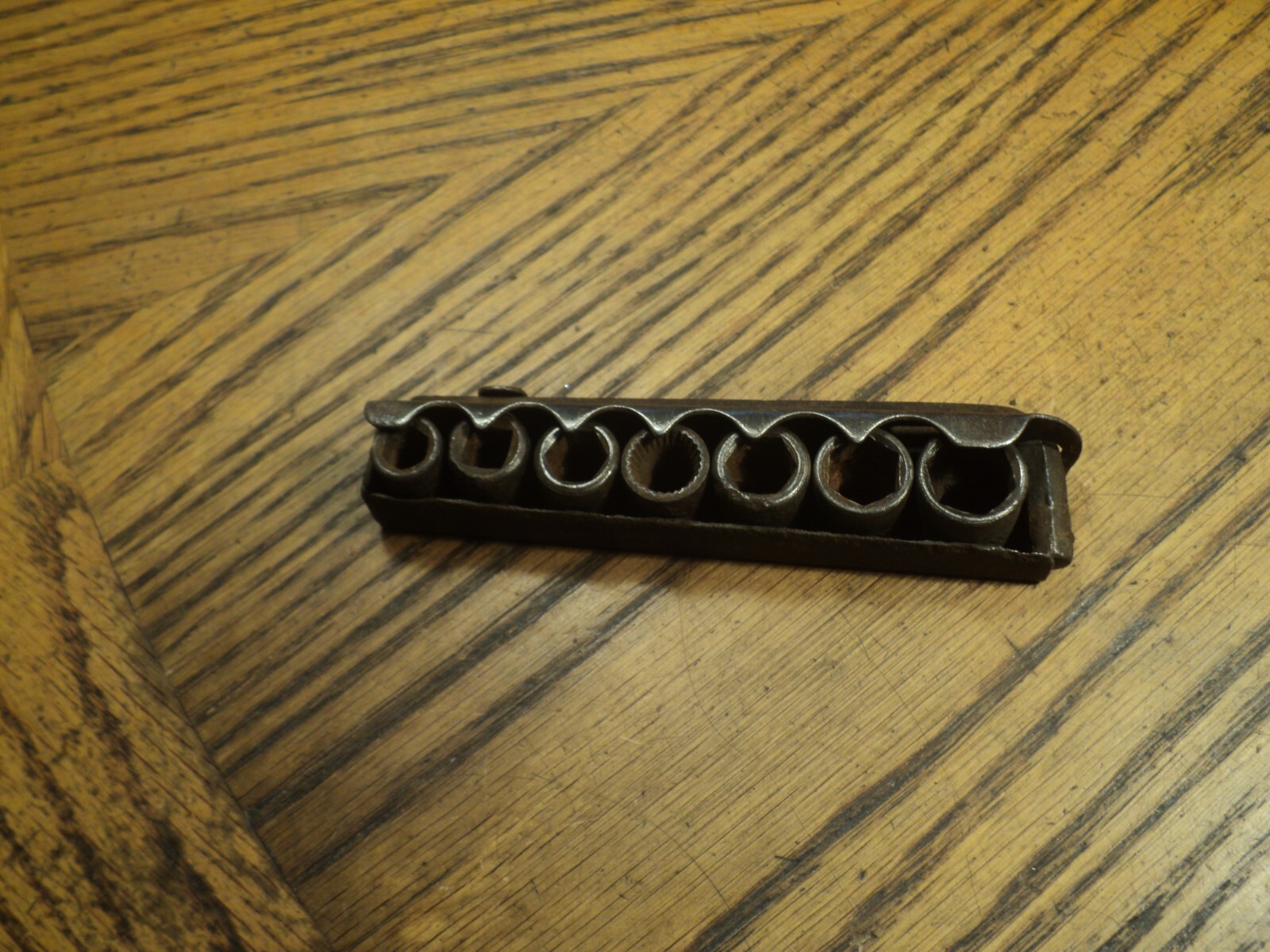 Vintage 8 Pc. Socket Set Tool w/ metal Case 3/16″ To 1/2″ Unbranded