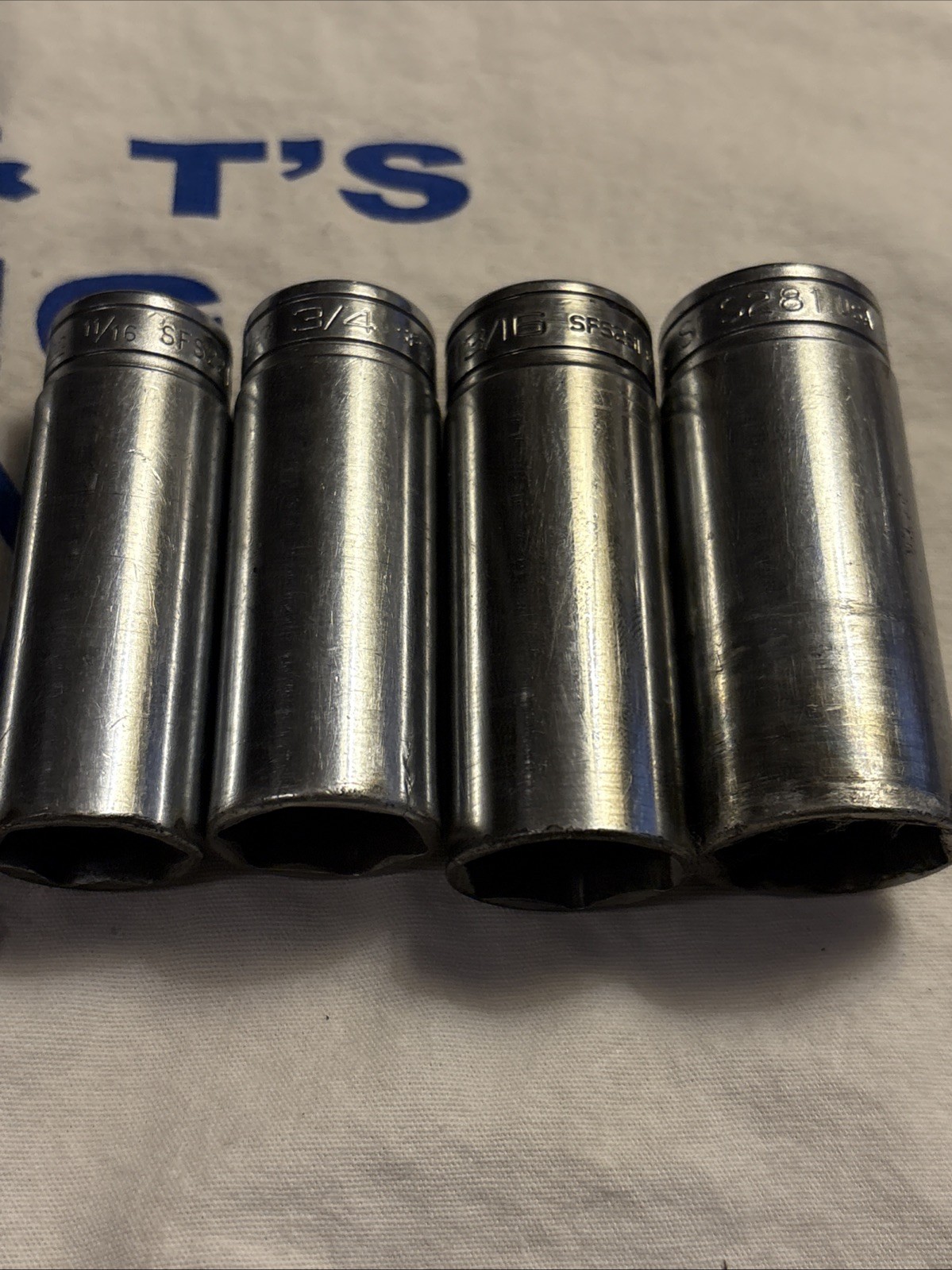 Snap-on Tools USA 3/8″ Drive 6pt 11pc SAE Deep Chrome Socket Set 211SFSY
