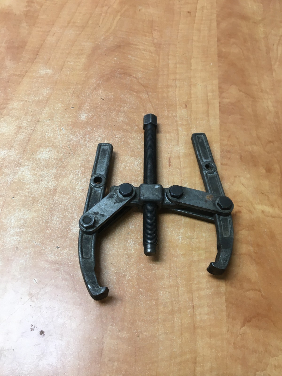 Blackhawk Tools USA ET-1008 2-Jaw Gear Puller
