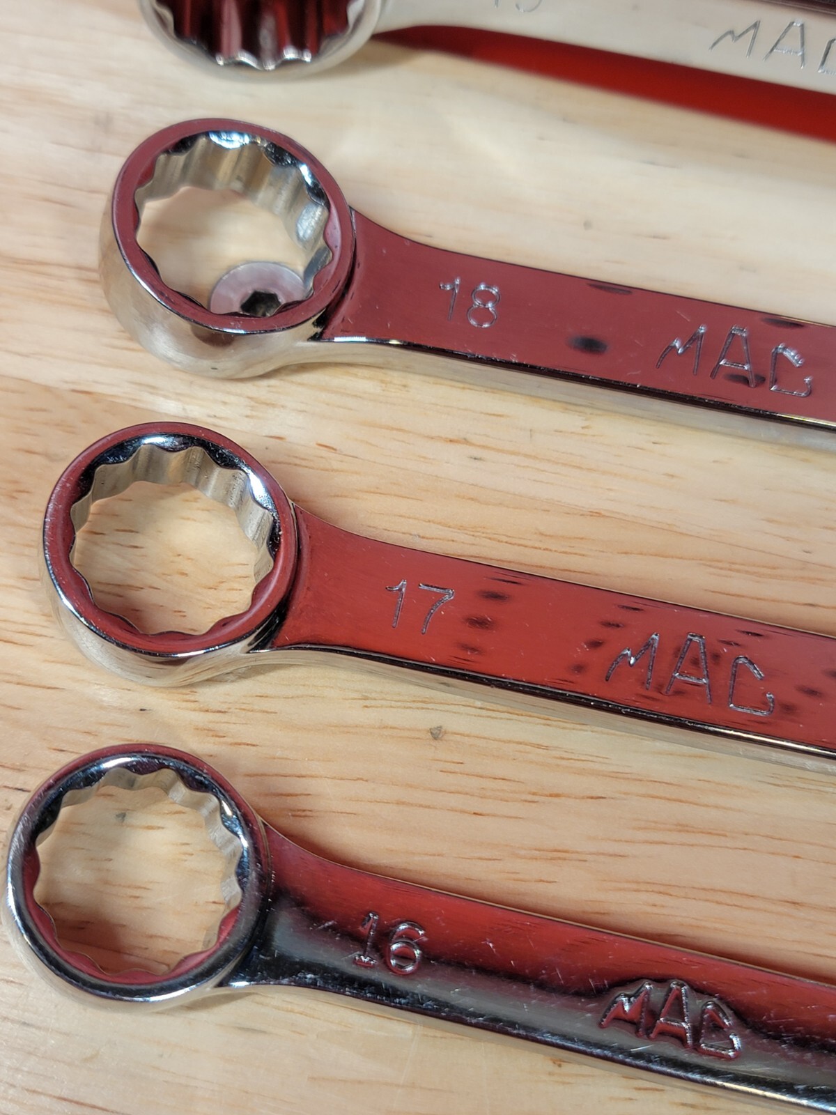 MAC Tools 8-Piece Stubby Metric 12mm-19mm Combination Wrench Set 12-Point