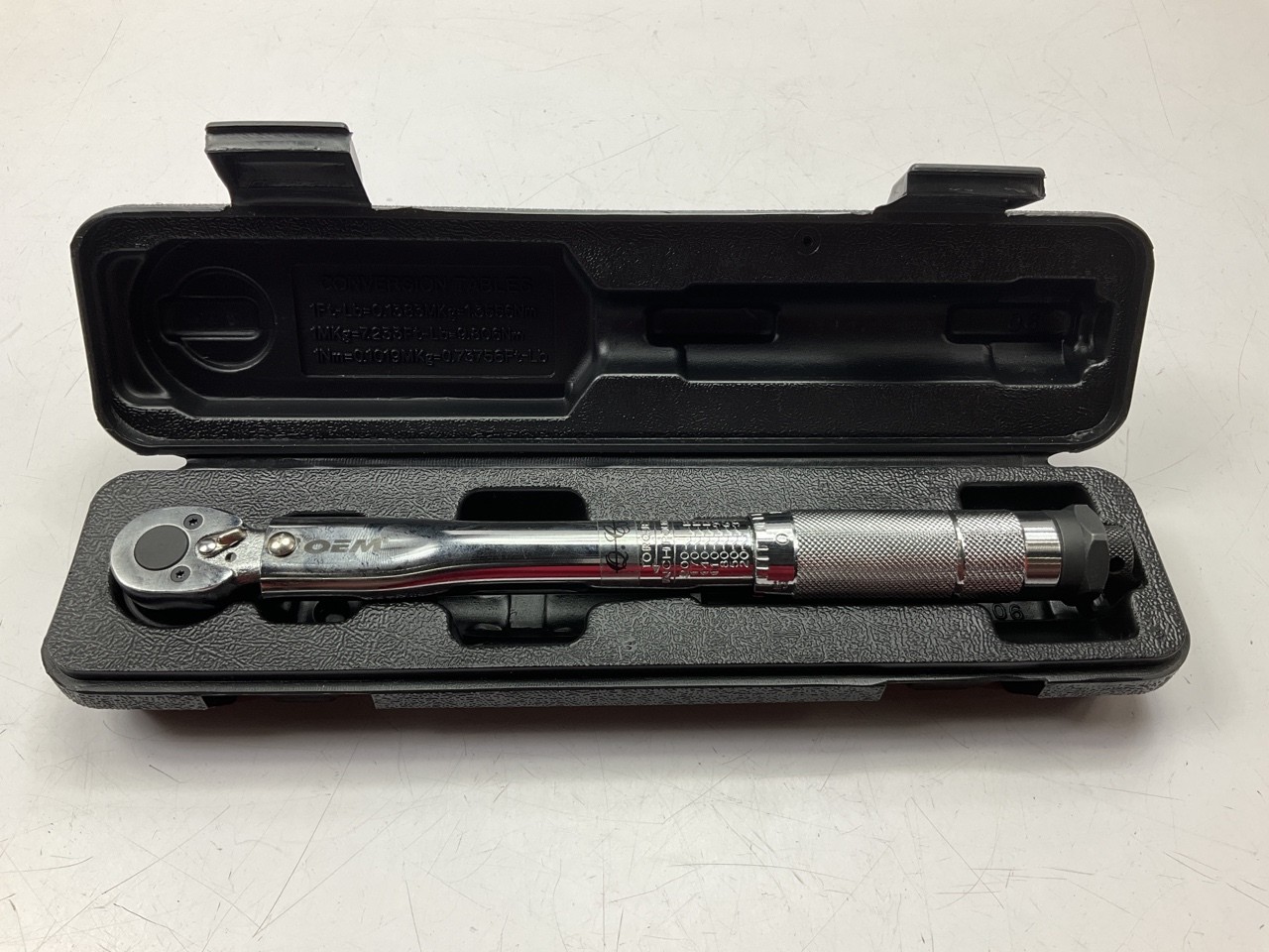 USED – OEM Tools 27173 3/8″ Drive Click Style Torque Wrench 20-200 Inch/Lbs.