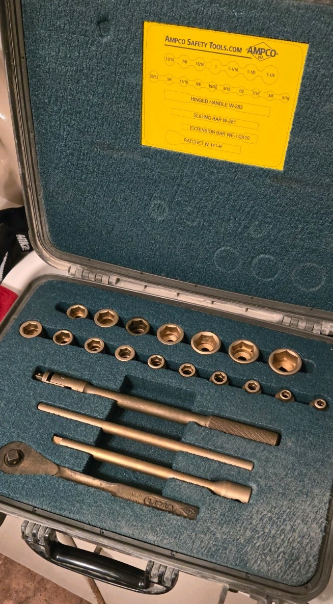 Ampco Safety Tools W-260 1/2″ Drive Socket Set Sae 21 Pieces 5/16 In To 1 1/4