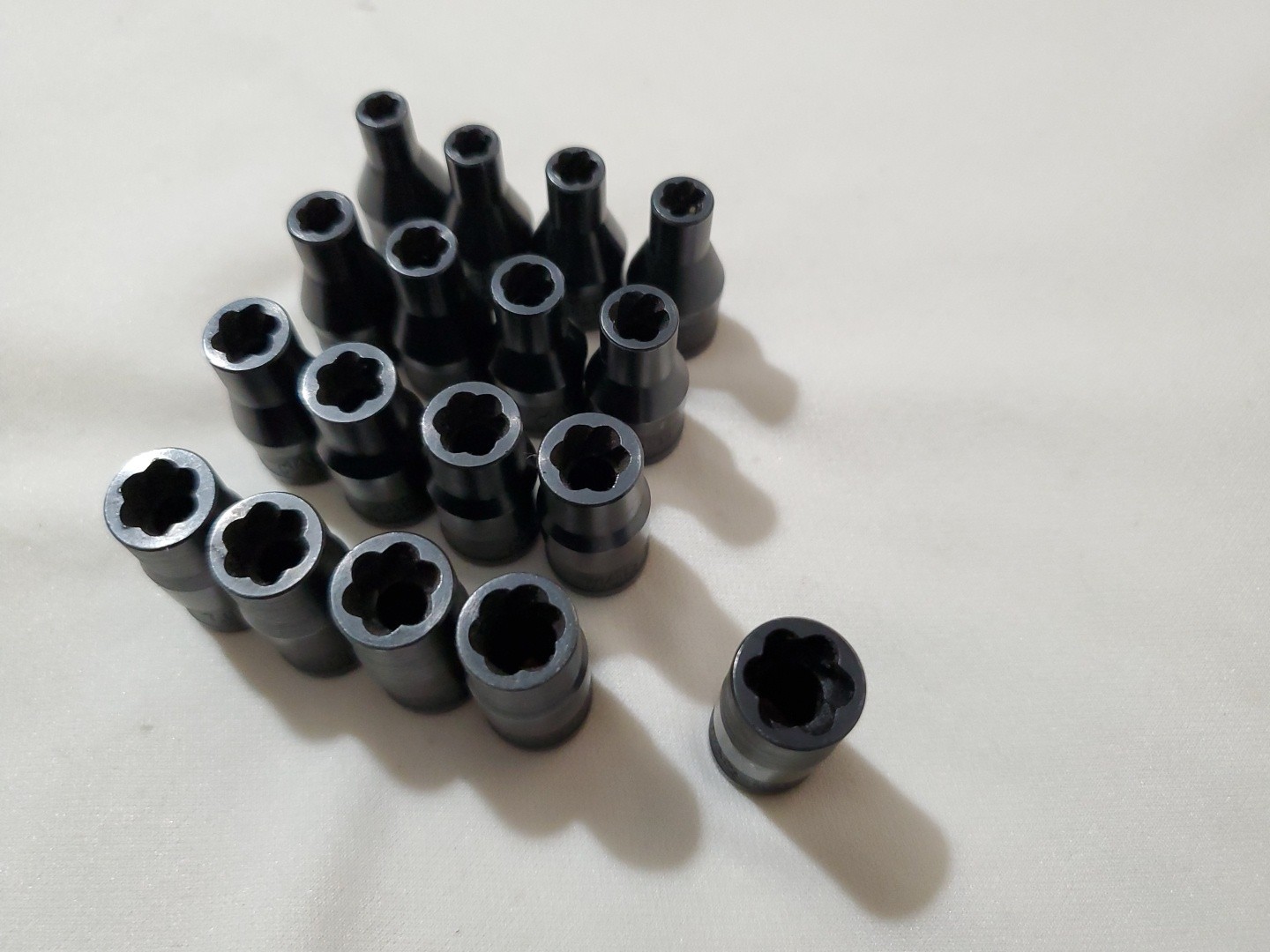 Mac Tools 13 Piece 1/4″ Drive Twist Socket Set Metric 4.0mm-8mm, (0.25″ grads)