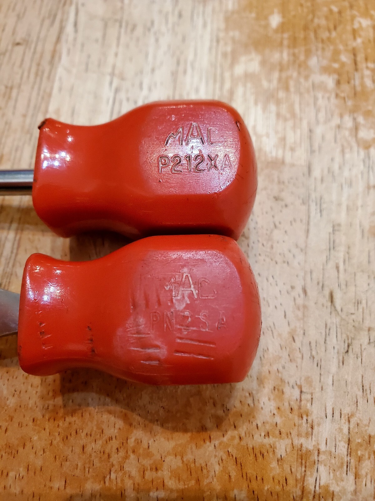 Mac Tools #2 Phillips Flat Head Midget Screwdrivers Red Hard Handle Lot Of 2