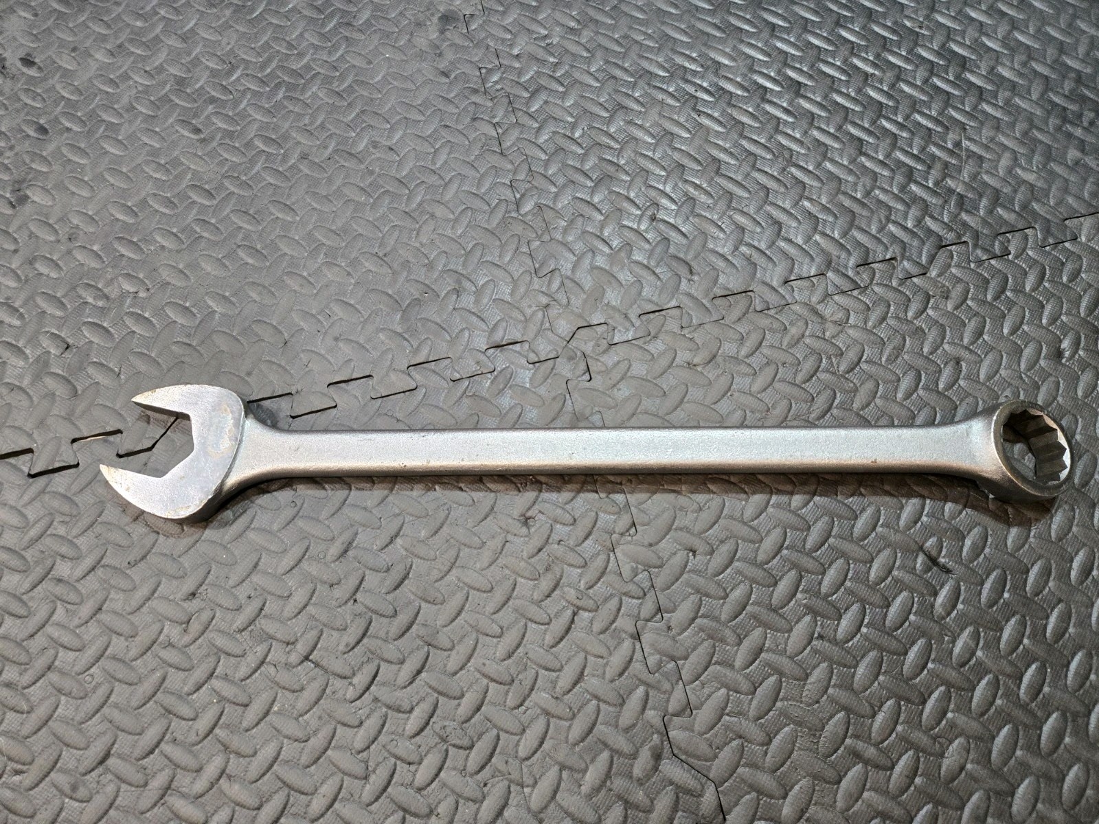 Matco Tools USA 1-7/8″ SAE Jumbo Large Combination Wrench 12pt WCL 602 26” Long