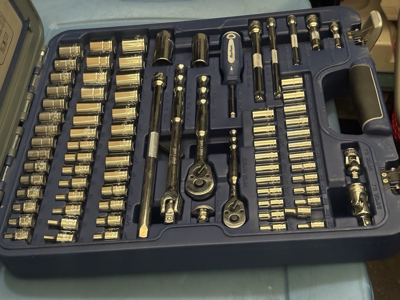 Blue-Point BLPGSSC100B 100pc 1/4″ + 3/8″ Drive General Service Socket Set SAE/MM